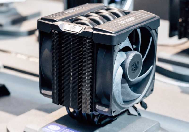 酷冷大师推出了新的CPU散热器V8 Ace 3DHP，承诺“超高效”的热传递