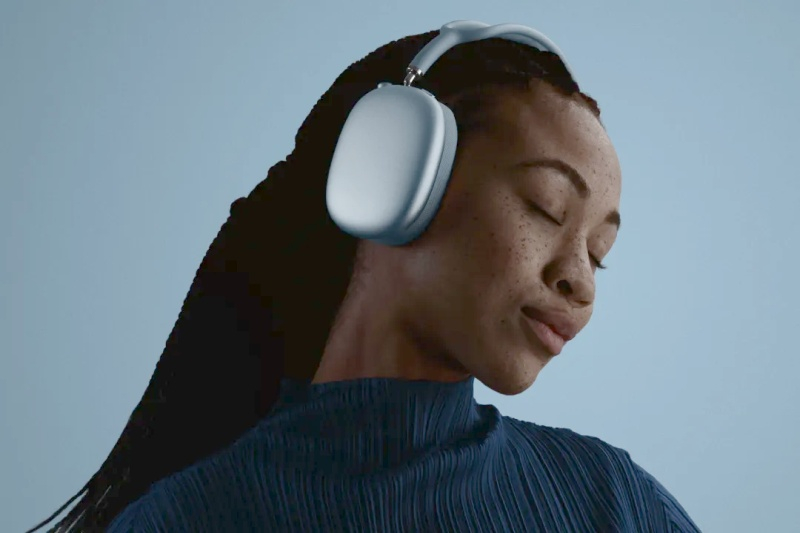 苹果发布了AirPods Max 2：新款耳机，配备增强降噪功能和实时翻译功能，售价549美元