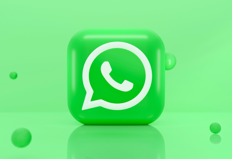 WhatsApp 为 iOS 推出了付费订阅 Plus，新增主题、图标和 18 种配色方案
