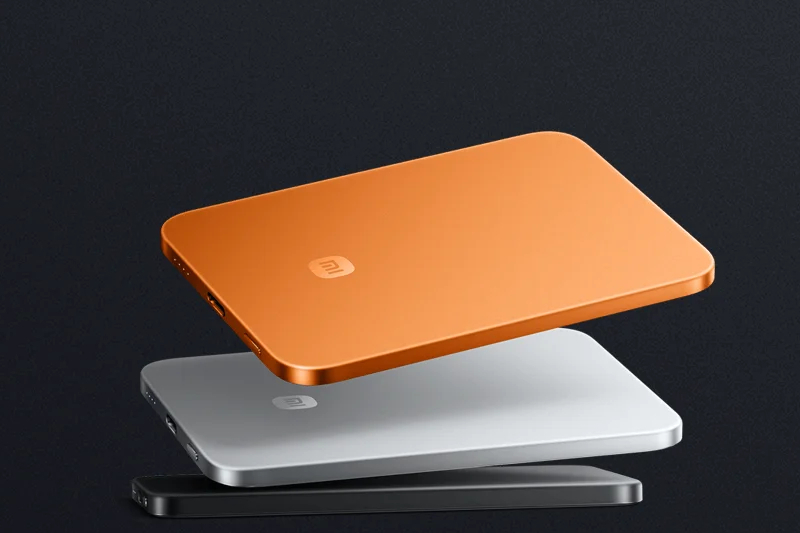 小米推出超薄磁性移动电源UltraThin Magnetic Power Bank 5000 15W，内置Xiaomi Tag追踪器