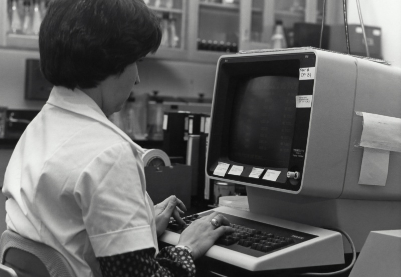 全球个人电脑销量将因存储成本上升而下降5%，唯一的增长点是苹果和游戏细分市场。