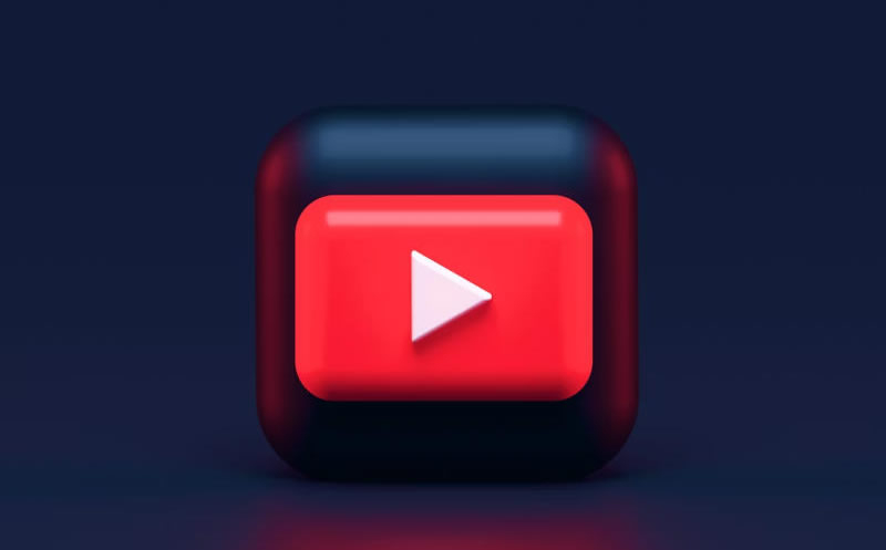YouTube在2025年广告收入创下纪录，达到404亿美元，超过了迪士尼、派拉蒙和华纳兄弟的总额。