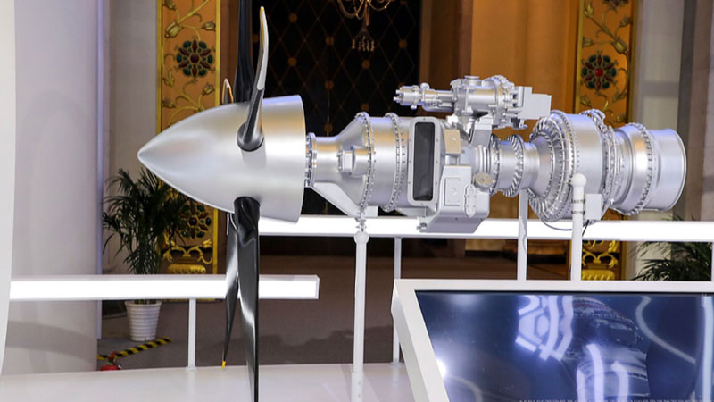 在中国首次在全球范围内开展了使用氢燃料发动机的飞机试飞。