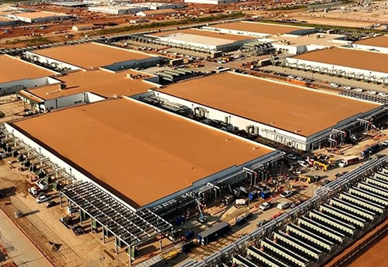 微软将接管一座约1吉瓦的德克萨斯数据中心，这是Oracle和OpenAI未能处理的。