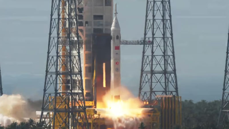 中国接近月球任务：新火箭和宇宙飞船在试射中成功完成关键测试