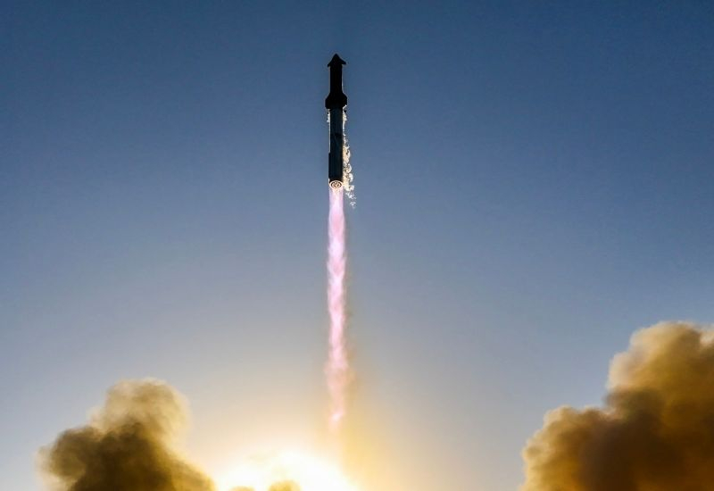 SpaceX推迟了火星计划，转而专注于2026年的月球任务。