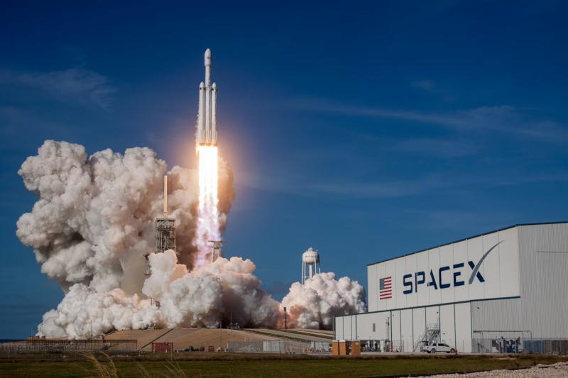 SpaceX 在 2025 年以 80 亿美元的利润收官：一旦上市，公司估值可能突破 1.5 万亿美元。