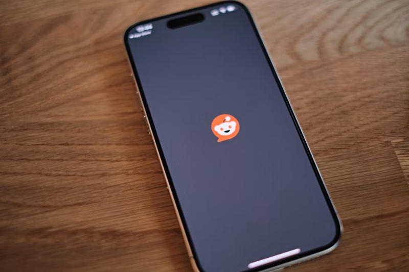 Reddit被一系列可疑医疗程序的垃圾邮件淹没，这些垃圾邮件正在进入Google AI搜索。
