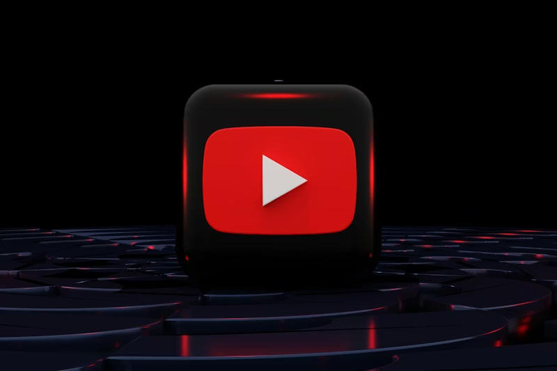 YouTube开始在 Shorts 上实验 AI 混音，新的短视频由现有视频生成。