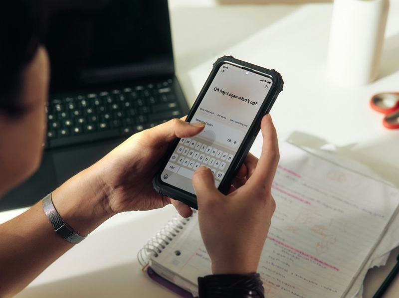 在调查中发现，美国一半的员工已经开始在工作场所使用人工智能。